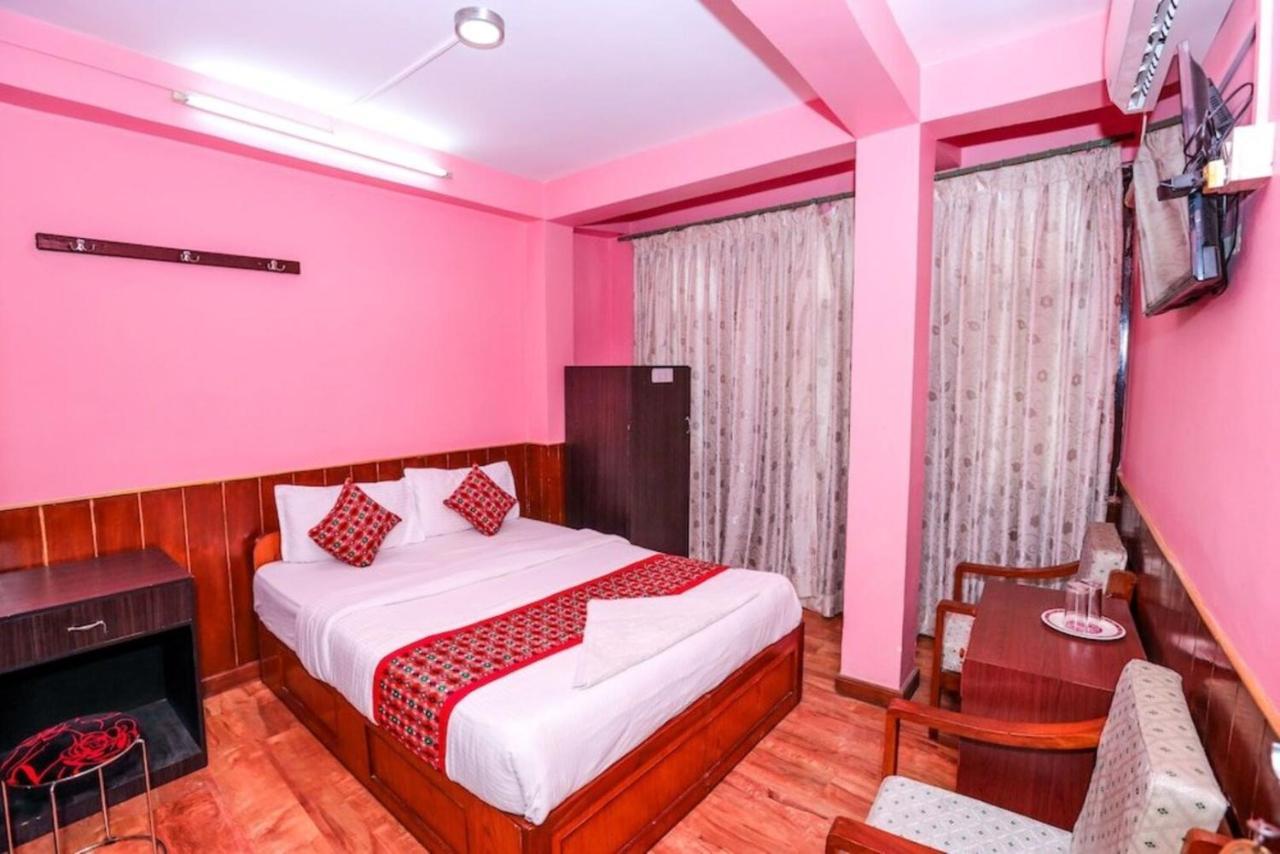 Hotel Plumeria Inn Kathmandu Ngoại thất bức ảnh