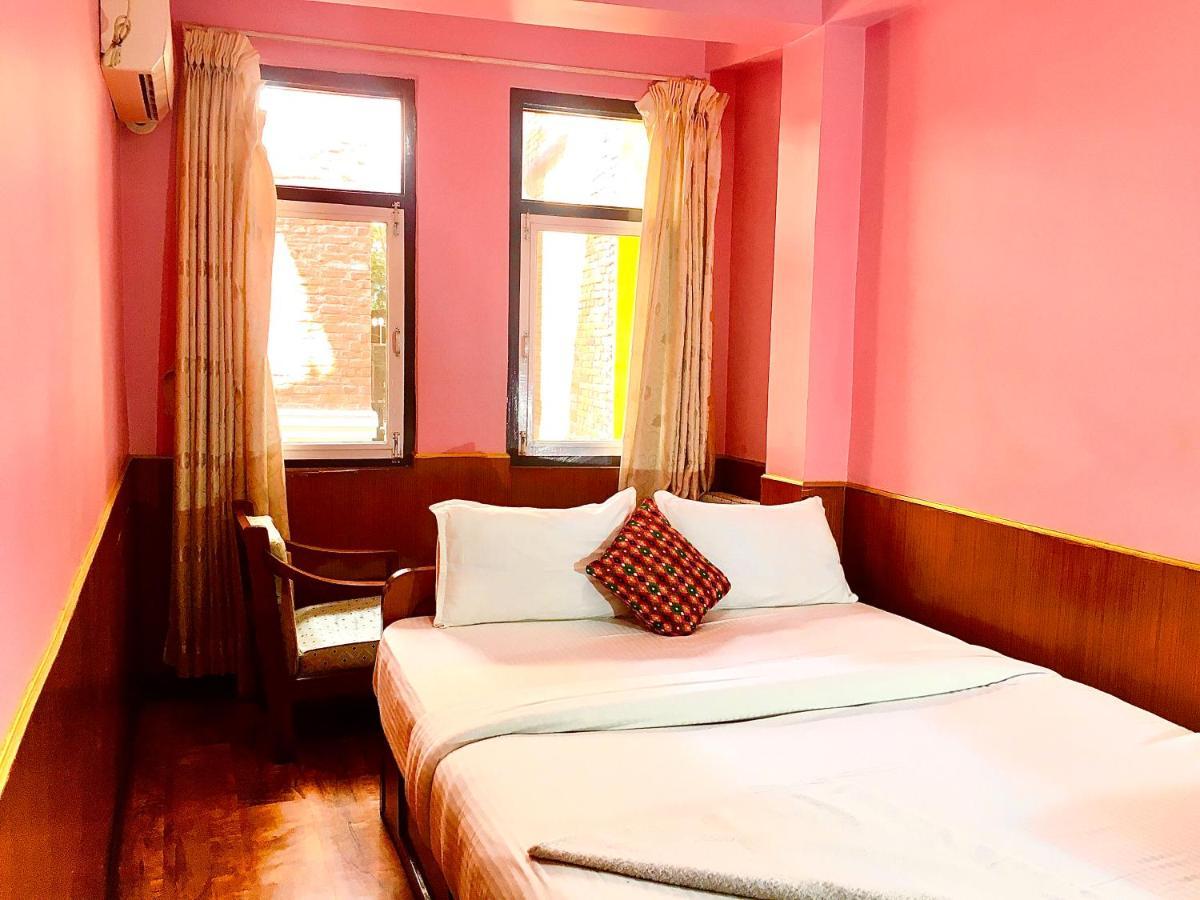Hotel Plumeria Inn Kathmandu Ngoại thất bức ảnh